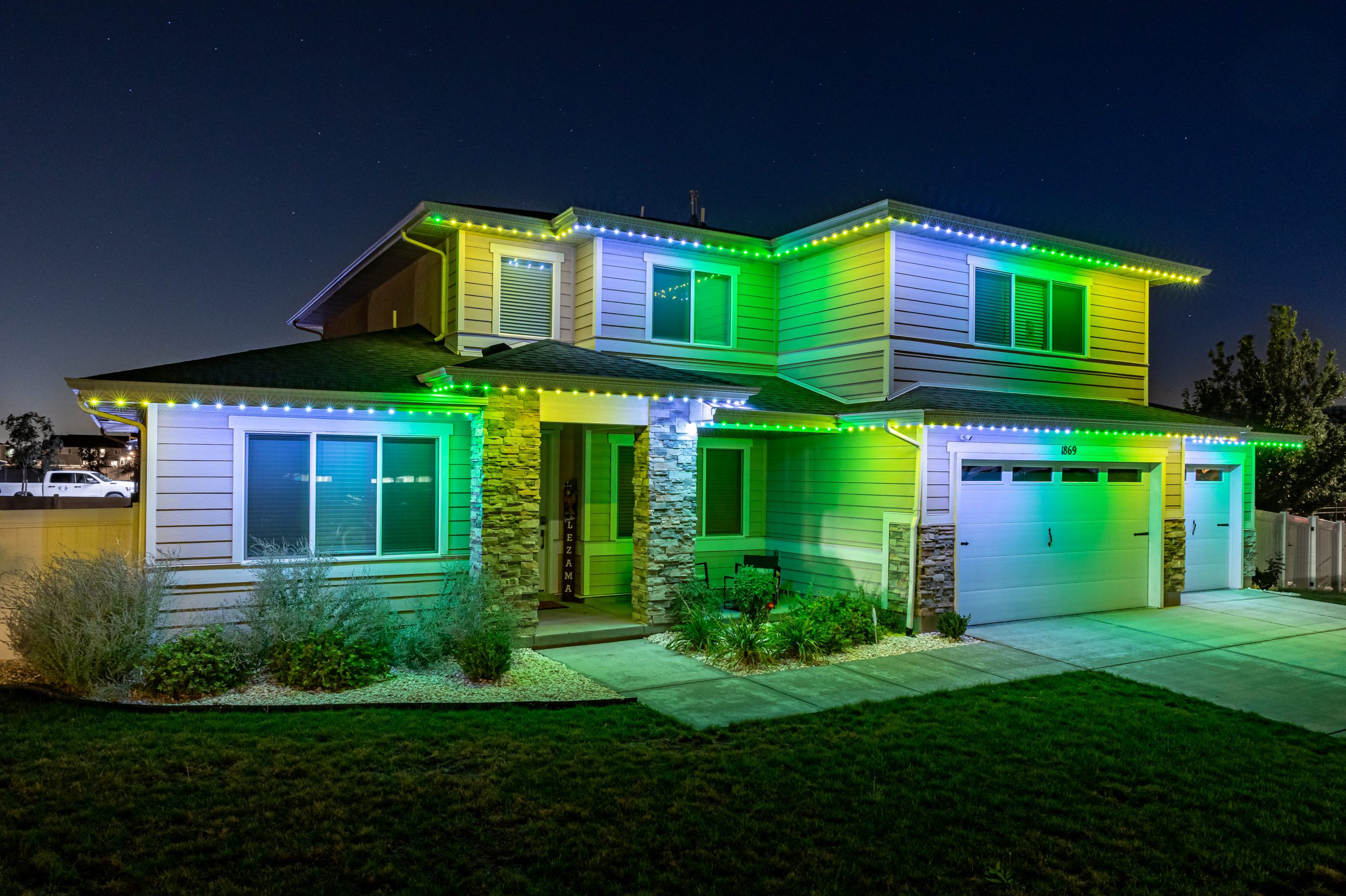 How to Create Custom Outdoor Light Patterns with Trimlight Edge